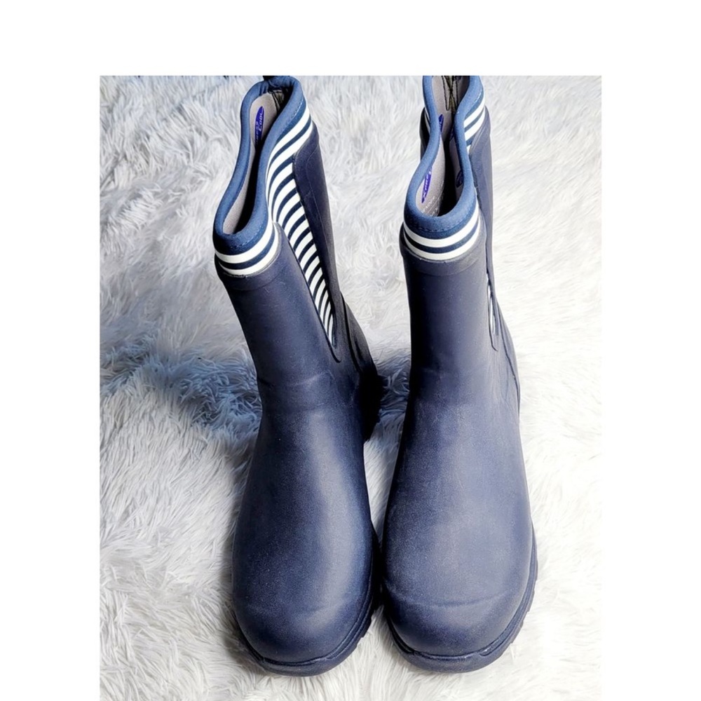 The original Muck Boot woman’s size 11